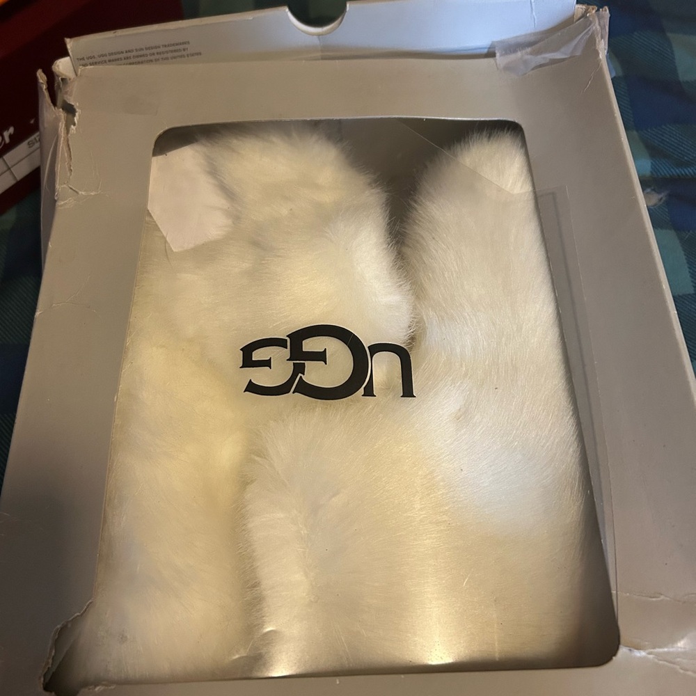 UGG Soft White Fluffy Slippers